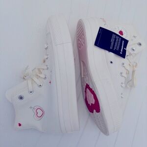 NWT Converse Chuck Taylor All Star Lift Size 9